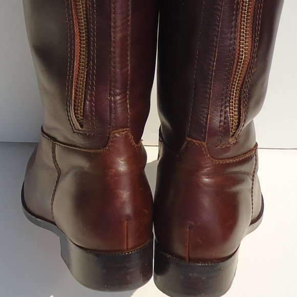 SIZE 6 B. COLE HAAN brown leather riding boots. - Picture 3 of 16